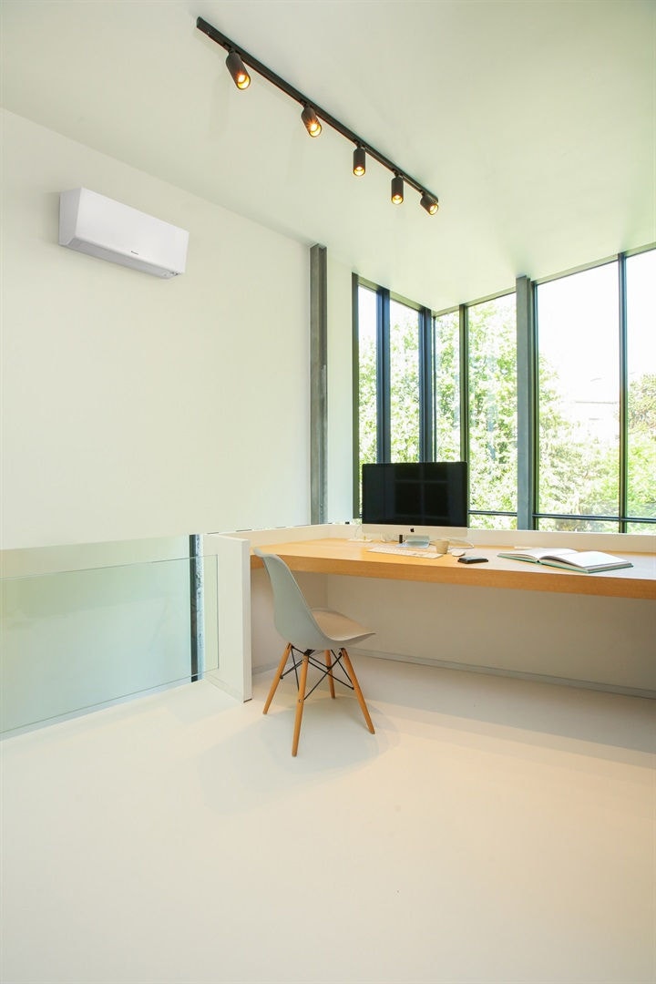 Despacho equipado con un aire acondicionado Daikin