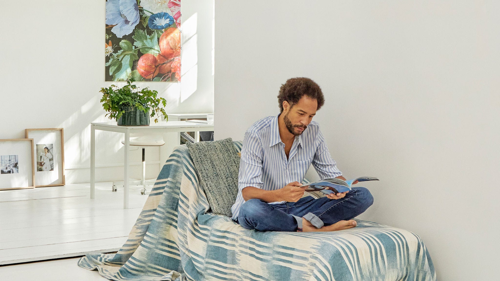 Aire acondicionado compacto instalado en una estancia pequeña