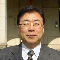 Profesor Shigeru Kyuwa